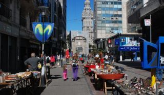 lugares para montar en pony de montevideo Peatonal Sarandí